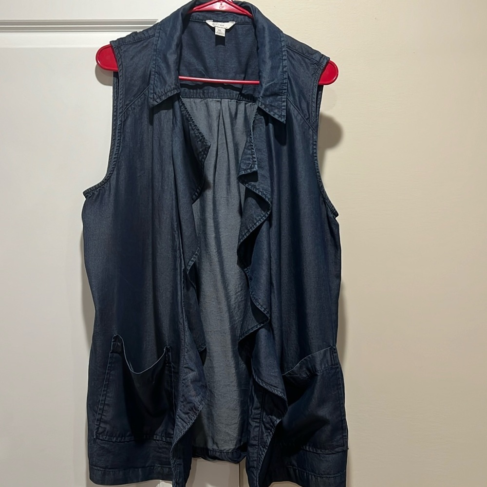 Dark denim vest. Size XL